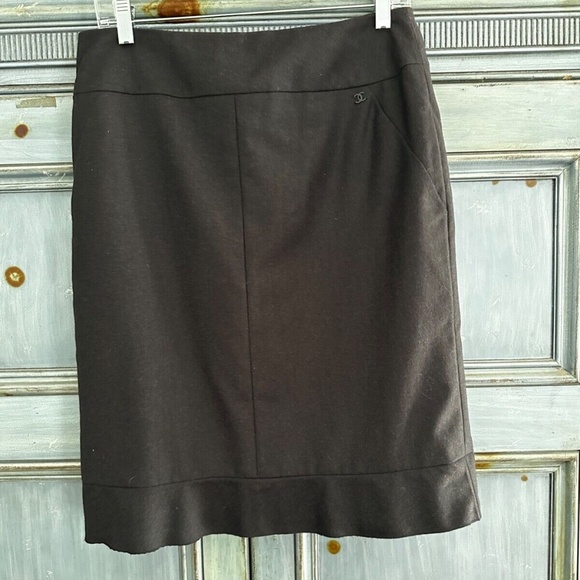 Authentic Chanel straight wool/cashmere skirt size 40 Made in France - Picture 8 of 8